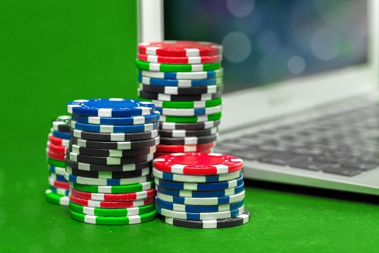 Studio kasino langsung Evolution Gaming dengan dealer profesional dan kamera multi-sudut